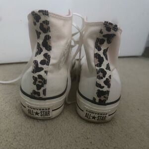 Converse high top sneakers Cream with leopard striped. Pink interior size 8/39